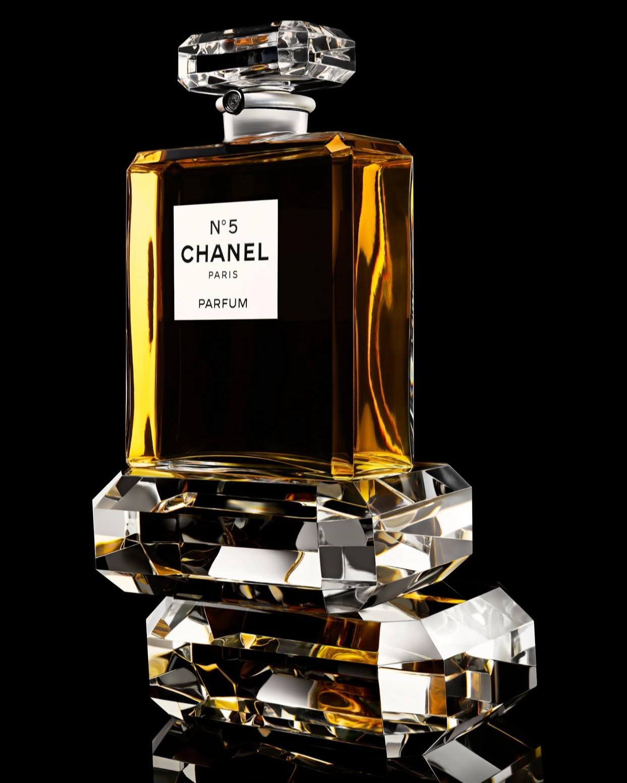 Photo : © Chanel · Visuel officiel · Instagram @chanel · Sélection éditoriale Gloss City